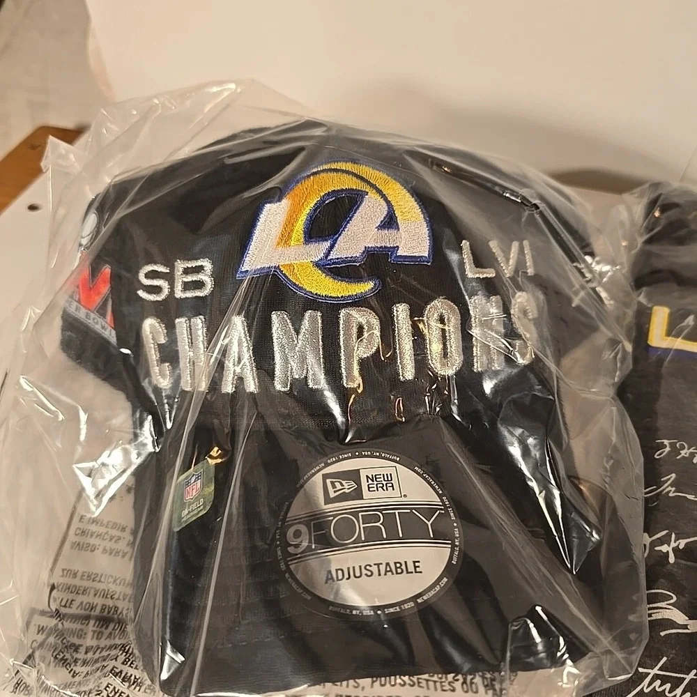Super Bowl LVI Champions Rams Signed 4XL T-Shirt‎ and New Era Hat